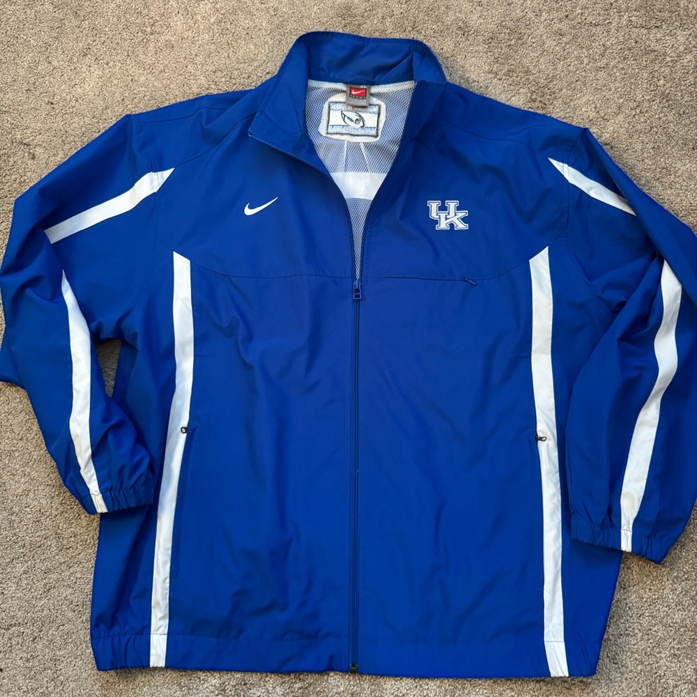 #239 UNIVERSITY OF KENTUCKY WILDCATS WARM UP JACKET INNER MESH LINING.